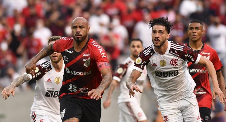 Tudo igual em Curitiba