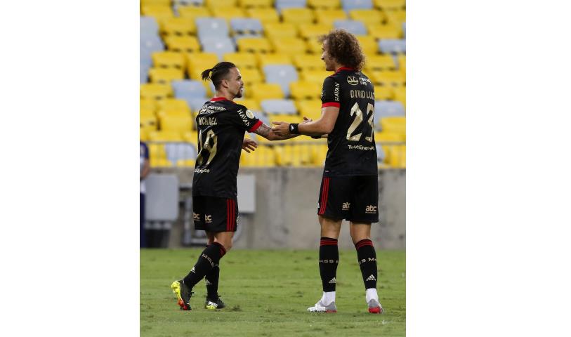 Michael brilha e Fla diminui vantagem do Galo