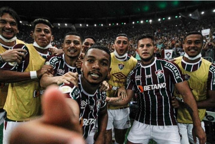 Fluminense vence e garante vaga na Pré-Libertadores