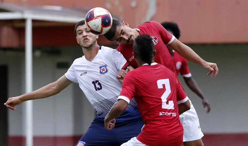 Empate cheio de gols em Mesquita