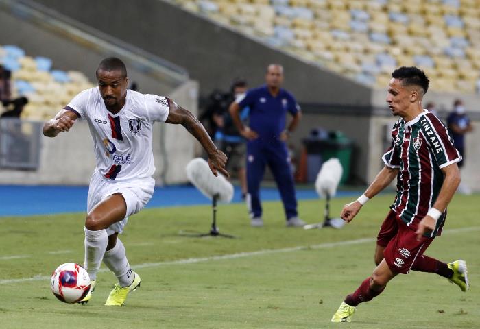 Resende vence o Flu na estreia da Taça GB