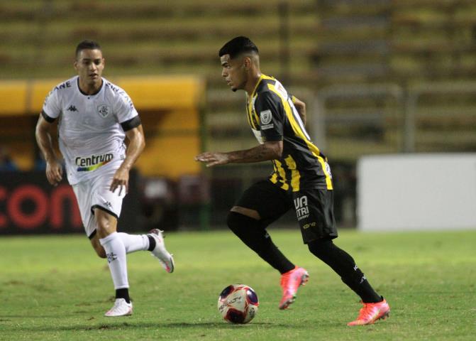 Voltaço arranca empate com o Botafogo e se classifica