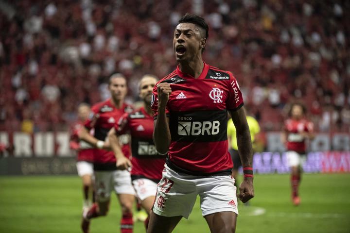 Fla atropela o Olimpia-PAR e está na semifinal da Libertadores