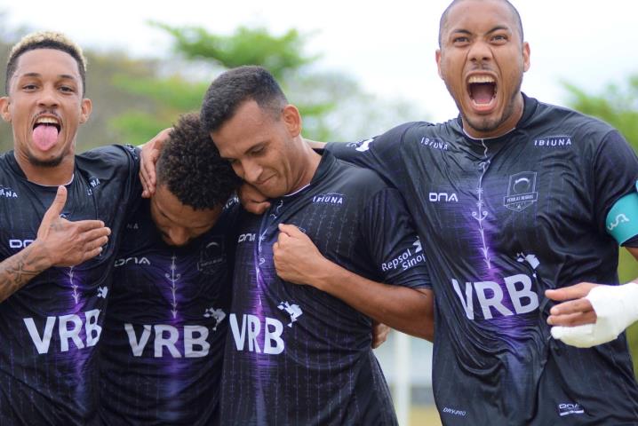 Pérolas bate o Resende e passa para a semi da Copa Rio