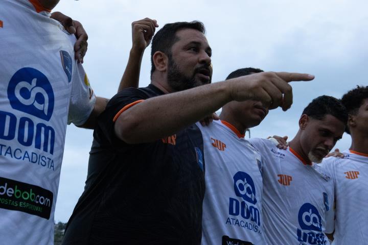 Apos vitória na estreia, Caio Couto planeja confronto com a Lusa