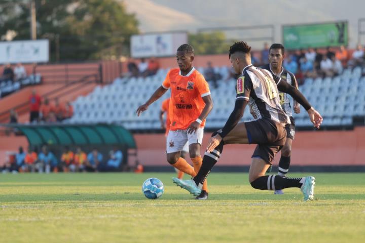 Tudo igual no Laranjão