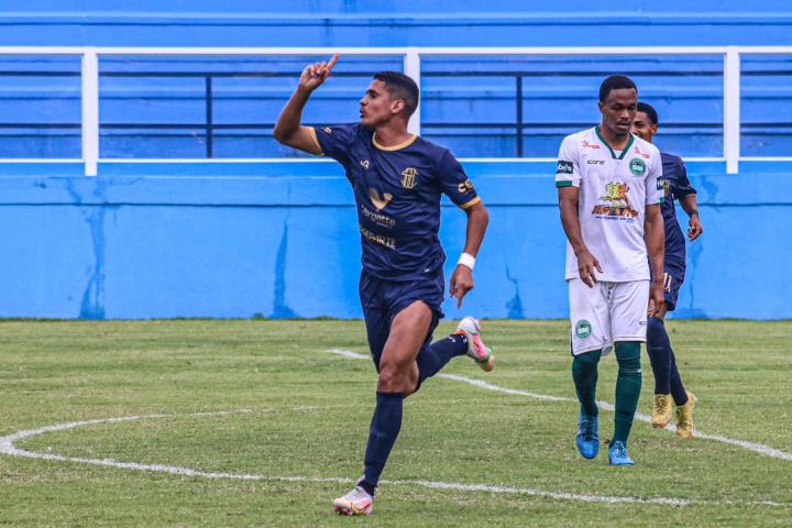 Sorriso marca e São Gonçalo vence o Serra Macaense