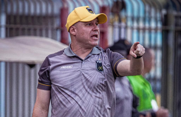 Rogério Corrêa renova com o Voltaço para 2025