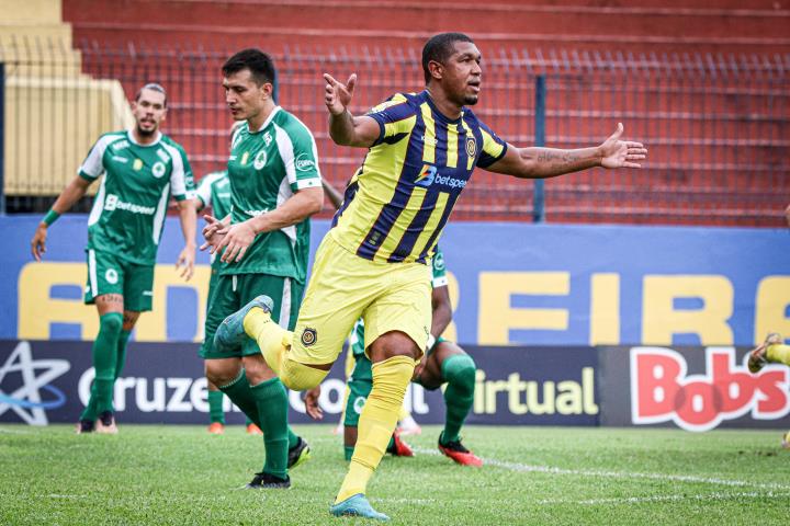 Madureira aplica olé e goleia o Boavista