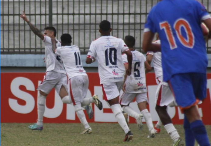 Com gol de Pablo Thomaz, Maricá assume a ponta da A2