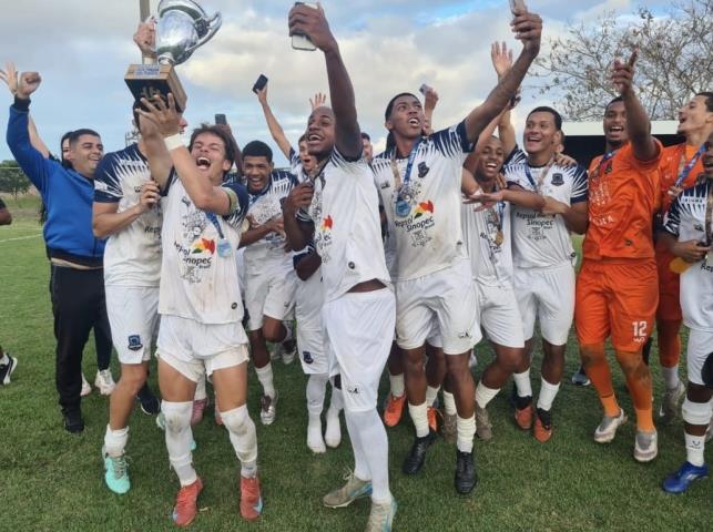 Pérolas Negras fatura a Taça Santos Dumont Sub-20