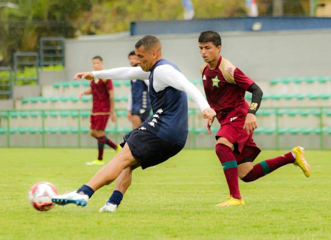 Bangu e Portuguesa se enfrentam em amistoso de preparação