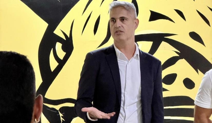 Voltaço se reapresenta e anuncia treinador