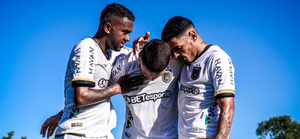 Voltaço avança as semifinais e adia decisão da Taça Guanabara