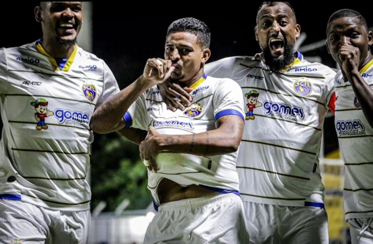 Sampaio goleia e faz final inédita da Taça Rio