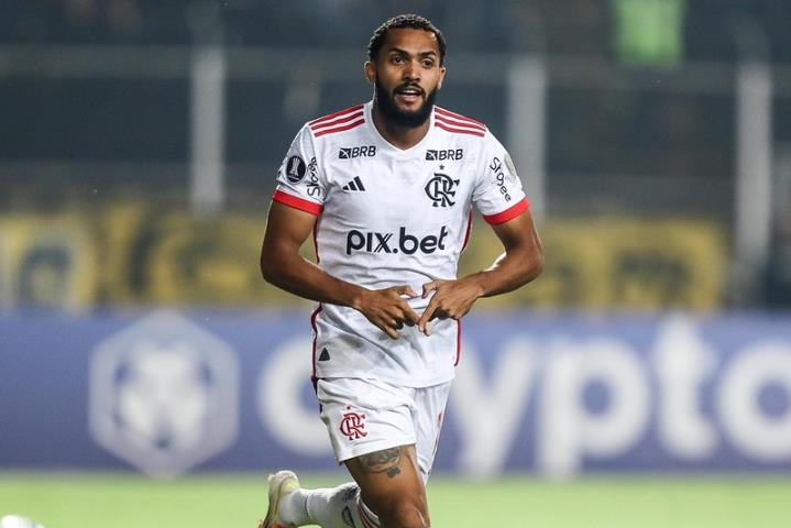 Juninho marca e Rubro-Negro estreia com triunfo na Libertadores