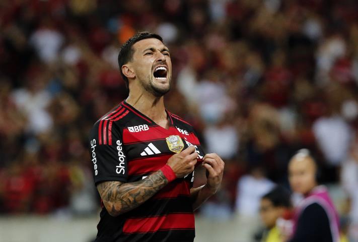 Goleada deixa o Fla na liderança do Brasileirão