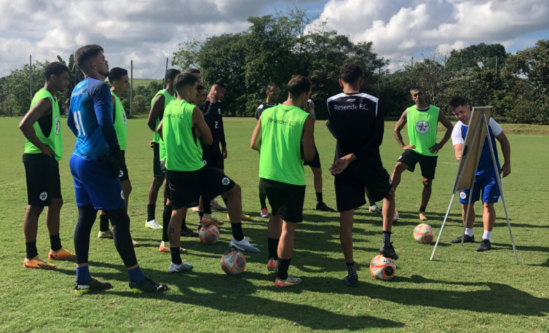 Resende quer se manter no G4