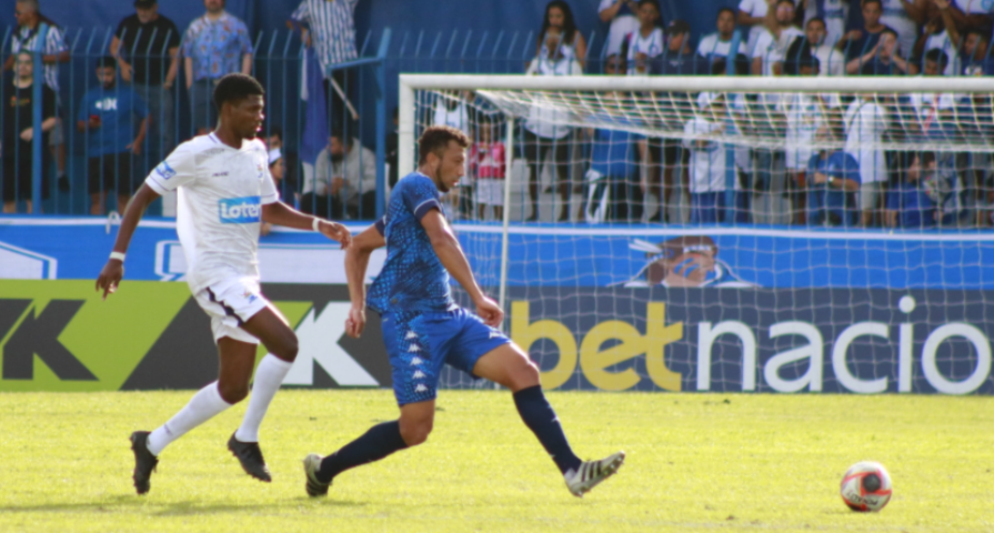 Araruama bate o Olaria e respira na Taça Santos Dumont