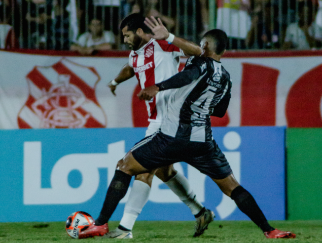 Bangu arranca empate com o Americano no fim