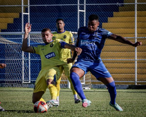 Petrópolis e Araruama empatam na Região dos Lagos