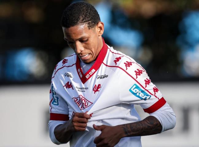 Cristiano celebra arrancada do Bangu