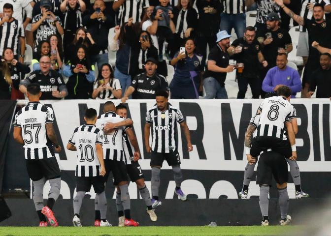 Gol relâmpago rende vitória ao Botafogo sobre a LDU