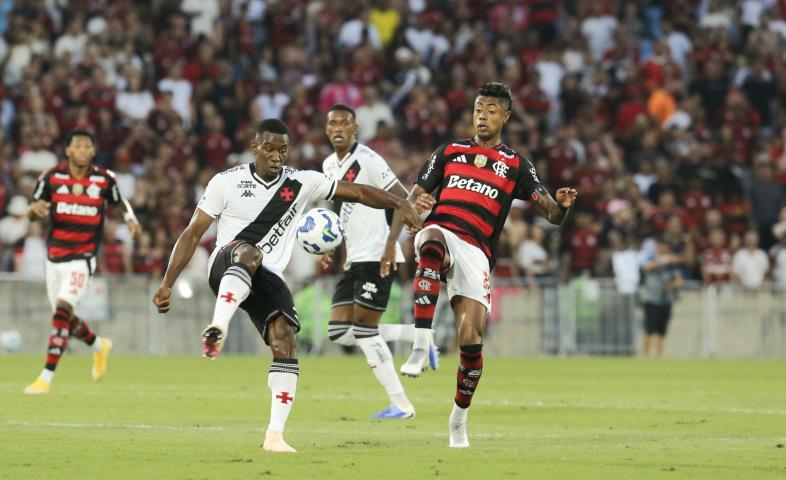 Tudo igual no Clássico dos Milhões