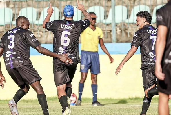 Triunfo do Pérolas Negras no início da Série A2