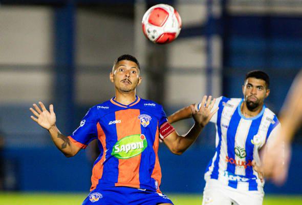 Empate com o Macaé coloca o Duque de Caxias na ponta da Série B1