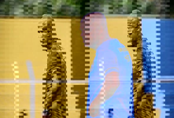 Sampaio deixa 'maratona' de lado para seguir na ponta da Copa Sul-Sudeste