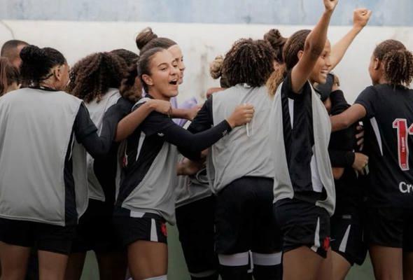Vascaínas superam o Grêmio e seguem na liderança isolada do Brasileiro Sub-17