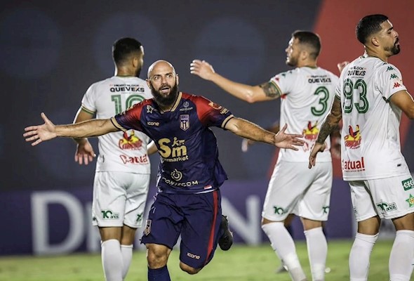 Maricá vence a primeira no Cariocão