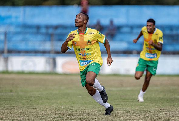 Santa Cruz salta para a liderança da Série B2 Estadual