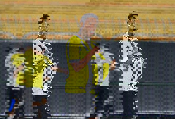 Voltaço vira e segue invicto e na ponta da Copa Sul-Sudeste