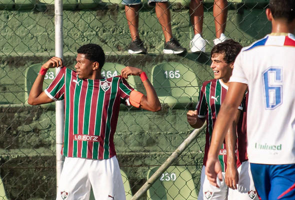 Flu goleia e assume a ponta isolada do Brasileiro Sub-17