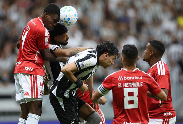 Botafogo fica no empate com o Internacional em Brasília
