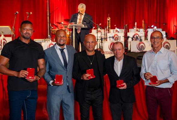 Bangu celebra 122 anos com noite de gala em sua sede social