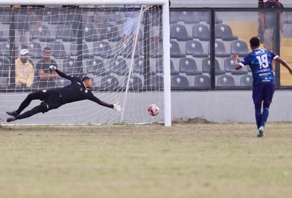 Nos pênaltis, Araruama elimina o São Cristóvão e segue na Copa Rio