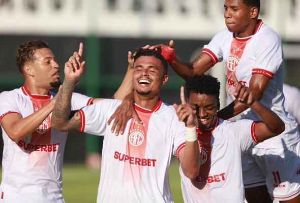 America vence a primeira na Série A2 Carioca