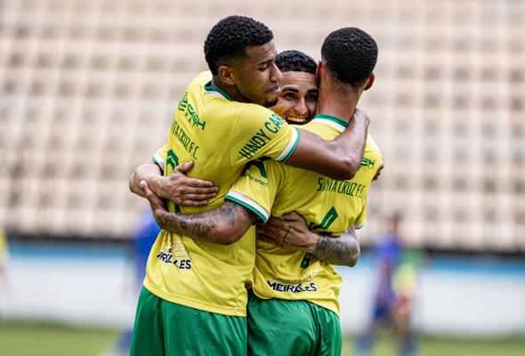 Série B2: Santa Cruz e 7 de Abril vencem no complemento da rodada