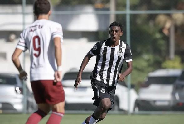 Tricolores seguem na liderança após empate com o Galo no Brasileiro Sub-17 