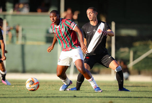 Meninos da Colina ficam em vantagem na decisão do Carioca Sub-17