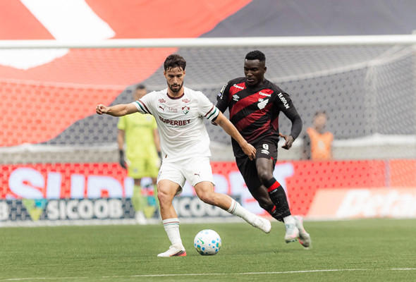 Fluminense e Athletico-PR empatam em Curitiba