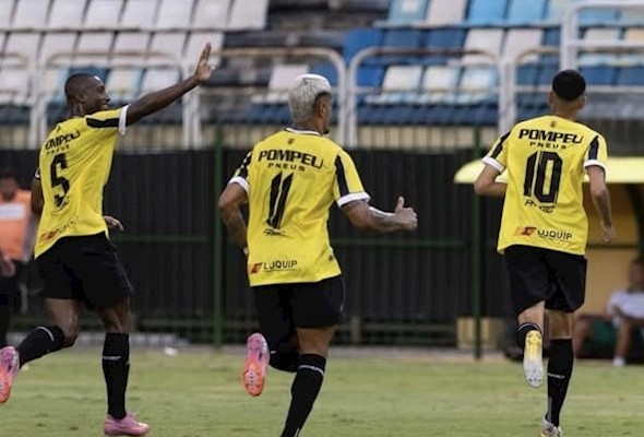 Voltaço estreia com vitória na Taça Guanabara