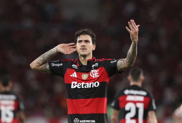 Pedro marca novamente e Flamengo se classifica na Libertadores 