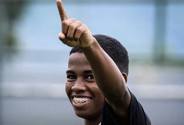Cruz-maltinos goleiam o Fla e sobem para a vice-liderança da Taça Guanabara Sub-20