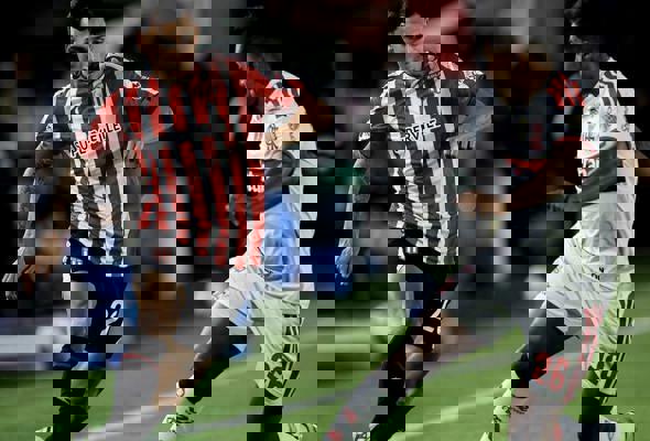 Flamengo empata na Argentina e segue na ponta da Libertadores