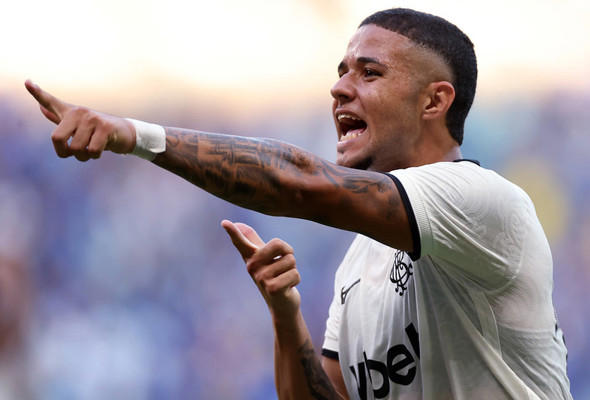 Justino marca e Glorioso vence o Cruzeiro no Mineirão 