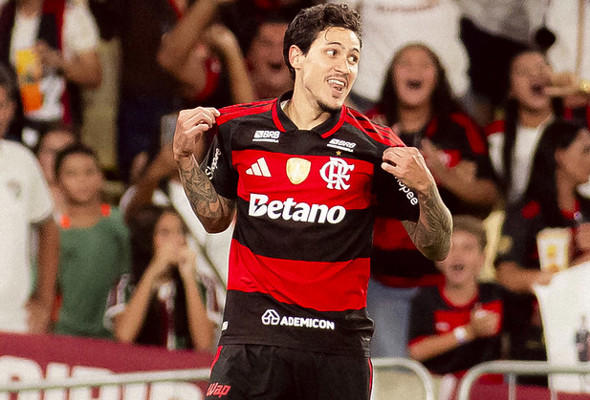 Pedro marca duas vezes e Fla vence o Flu no Maracanã